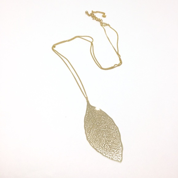Large Long Leaf Gold Necklace - Picture 3 of 4